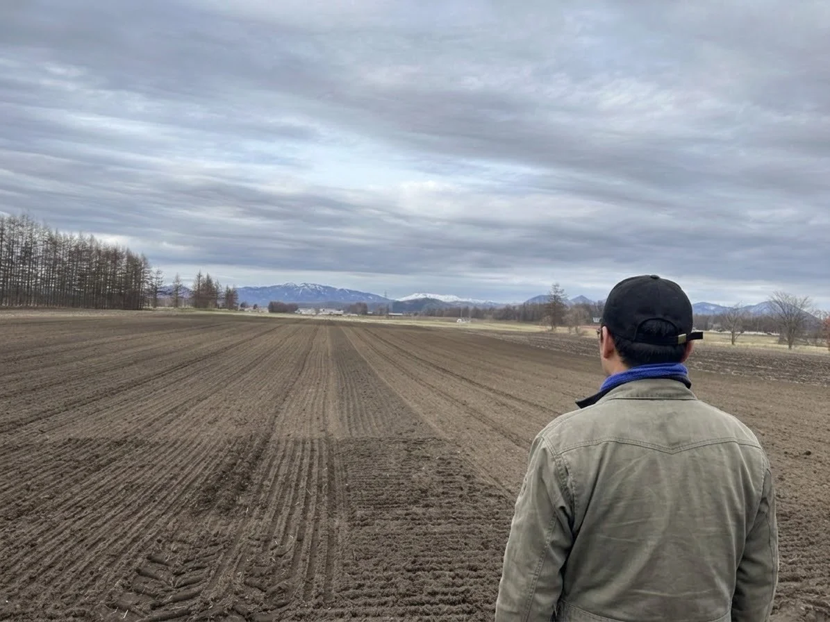 播種の準備が整った北海道の畑